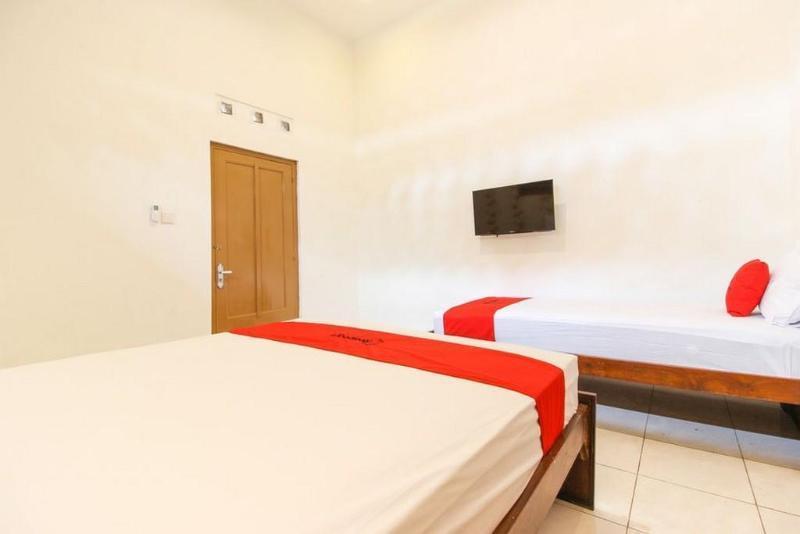 Reddoorz Near Rs Sarjito Yogyakarta Hotel Exterior foto