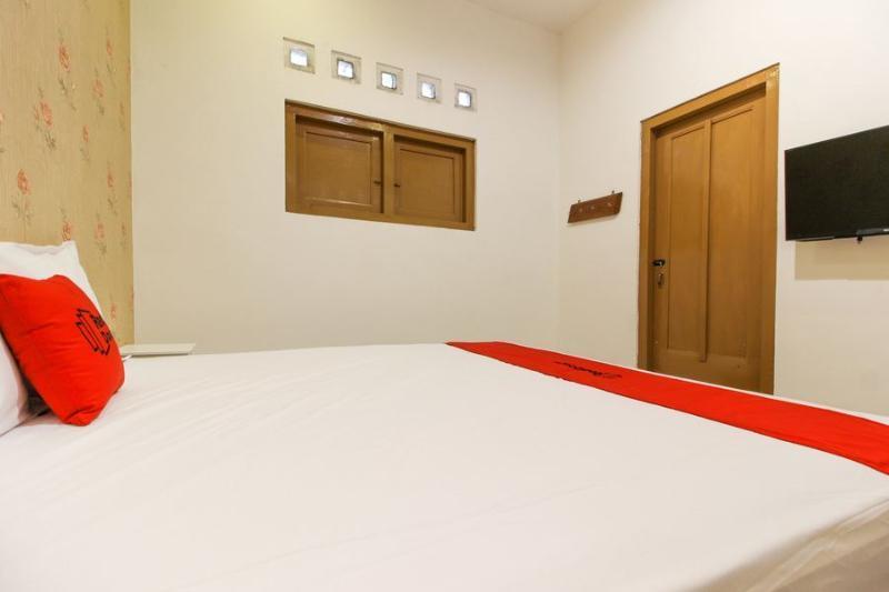 Reddoorz Near Rs Sarjito Yogyakarta Hotel Exterior foto
