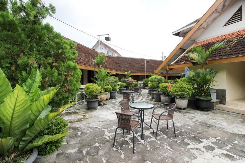 Reddoorz Near Rs Sarjito Yogyakarta Hotel Exterior foto