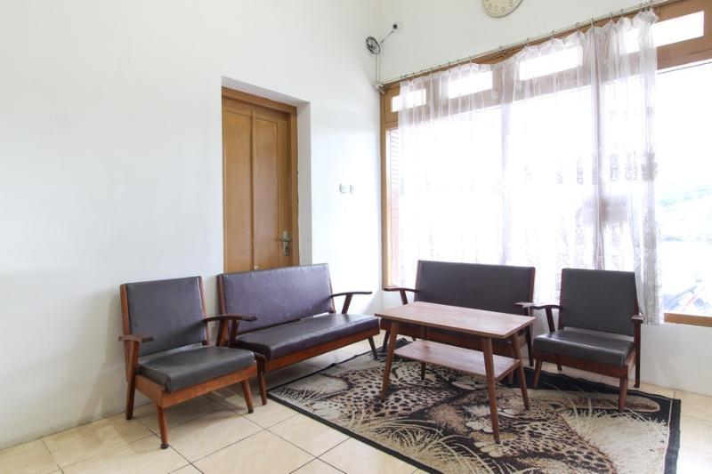 Reddoorz Near Rs Sarjito Yogyakarta Hotel Exterior foto