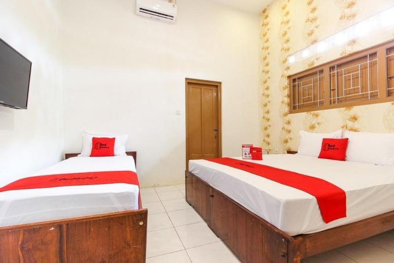 Reddoorz Near Rs Sarjito Yogyakarta Hotel Exterior foto